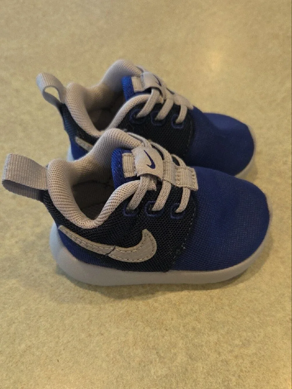 Nike Baby Size 2 Navy Blue and Gray Mesh Sneaker Like New